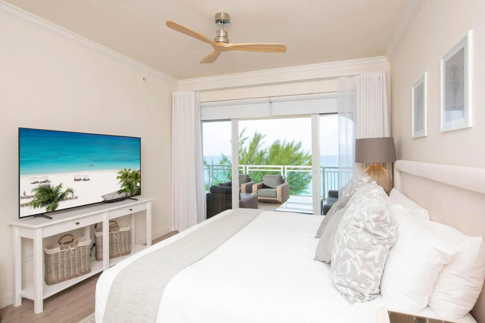 Beachcomber 24 George Town Cayman Islands