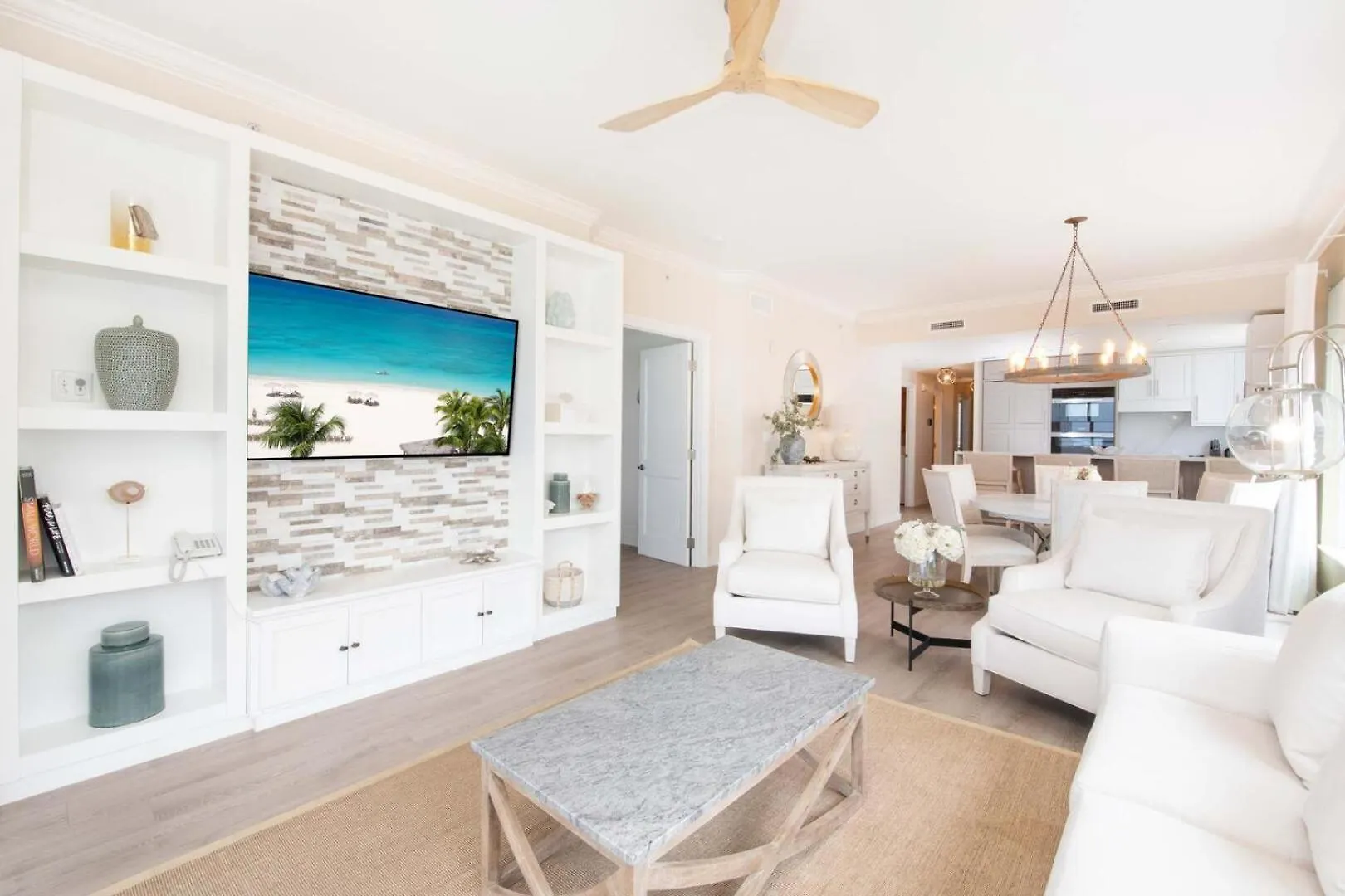 Apartment Beachcomber 24 George Town Cayman Islands